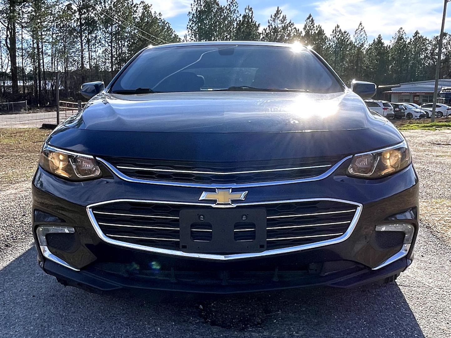 2018 Blue Chevrolet Malibu LT (1G1ZD5ST0JF) with an 1.5L L4 DOHC 16V engine, 6 Automatic transmission, located at 18001 Kellogg Rd, Saucier, MS, 39574, (228) 832-1441, 139.421463, -76.641457 - Photo#2